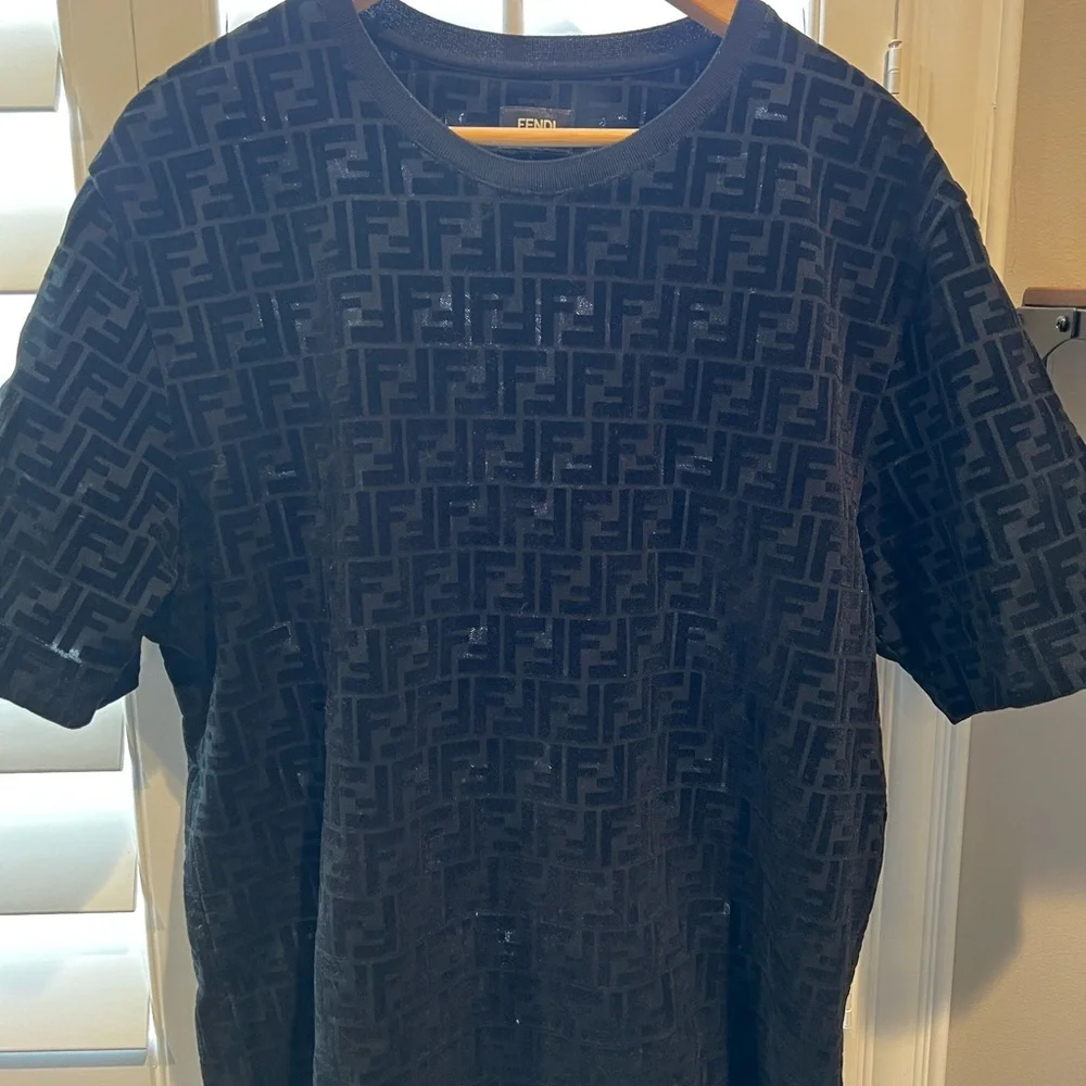 FENDI - Picture 1 of 2